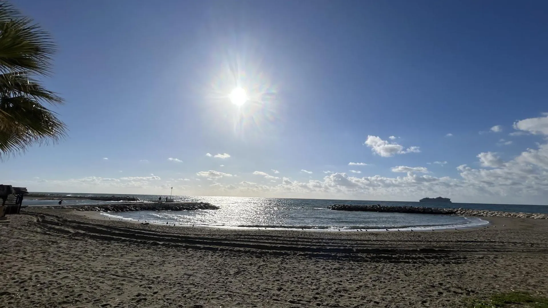 Apartment Bolivia Beach Suite A Malaga
